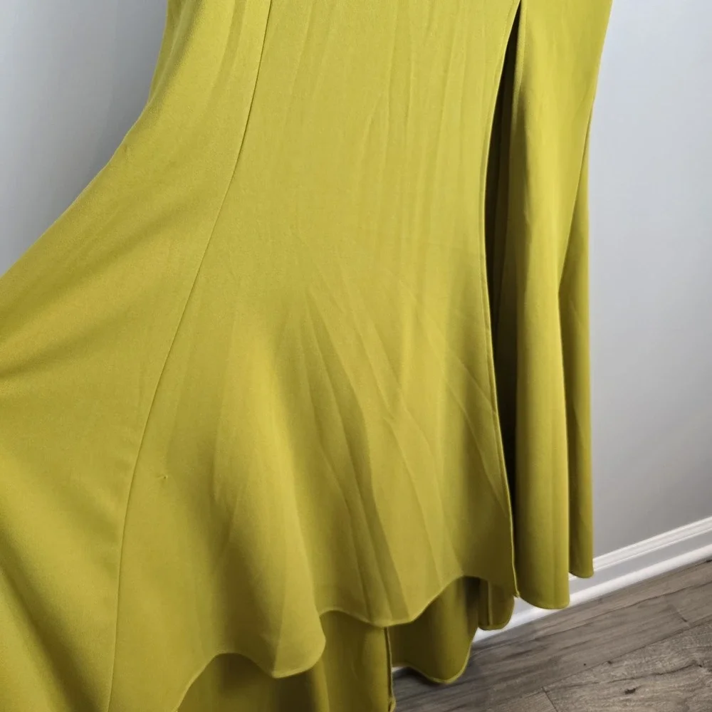 Women Camilla Dress With Asymmetrical‎ Neckline And Fitted Mermaid Bottom.D171